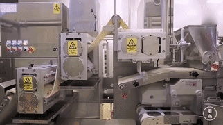 8.“無人水餃工廠”現(xiàn)場(chǎng)曝光