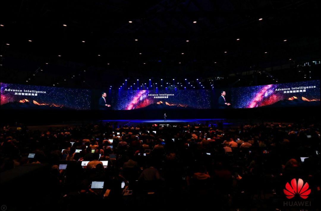 重新定義智慧園區(qū)！華為聯(lián)合51VR發(fā)布新一代智能運(yùn)營中心