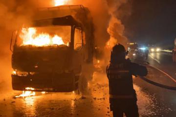 重達(dá)一噸的口罩原材料燒沒了！