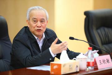 充分發(fā)揮數(shù)據(jù)資源在數(shù)字經(jīng)濟中的引擎作用