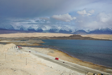 快遞進村，路還有多長？