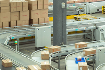 德馬輸送分揀系統(tǒng)在新零售商超行業(yè)的應(yīng)用