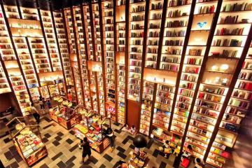 視頻｜優(yōu)衣庫機(jī)器人分揀設(shè)備，自動化百分百