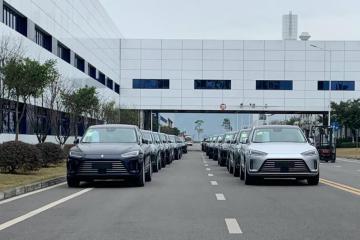 華為余承東內(nèi)部演講：一年干翻特斯拉，奔馳、寶馬全干掉！要年銷200萬臺