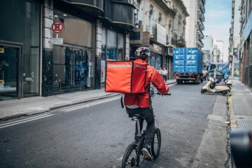 快遞慢了，商家懵了，即時(shí)零售火了