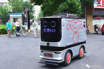 【原創(chuàng)】最后一公里，無(wú)人車和無(wú)人機(jī)誰(shuí)先落地？