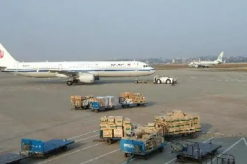 快遞巨頭激烈爭奪「空運」市場