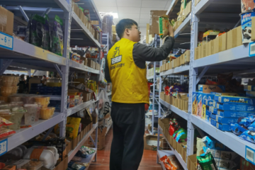 與商超便利店巨頭內(nèi)卷“即時零售”