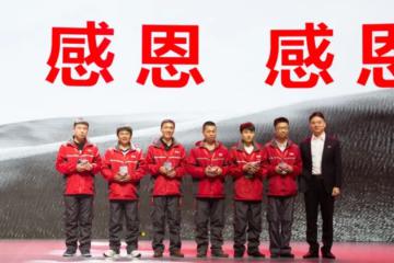 劉強東從未離開過