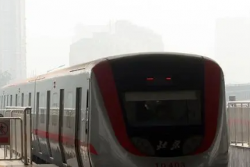 地鐵送快遞？北京將探索軌道交通非高峰時段物流配送