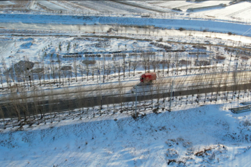 下大雪了！京東小哥送貨是這樣的……