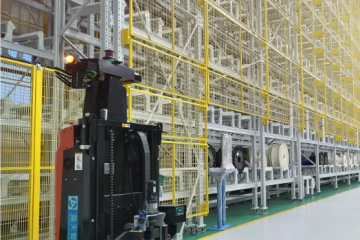 《長沙晚報(bào)》頭版報(bào)道藍(lán)天智能：動(dòng)動(dòng)手指可在倉庫“大海撈針”