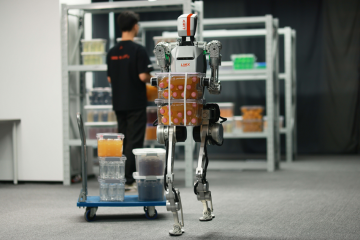 量產(chǎn)元年將至 人形機器人2025年展望：產(chǎn)業(yè)擴張期蘊藏哪些新機？