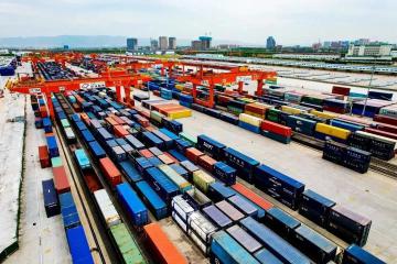 從磨憨到二連浩特：中老鐵路與中歐班列的“接力賽”