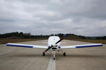 國內(nèi)首架噸級液氫電動垂直起降無人機試飛成功