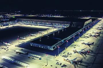 王衛(wèi)，正在構建空中物流版圖