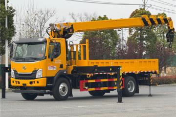 高承載穩(wěn)如泰山！乘龍L3隨車吊城鄉(xiāng)創(chuàng)富“重載王”