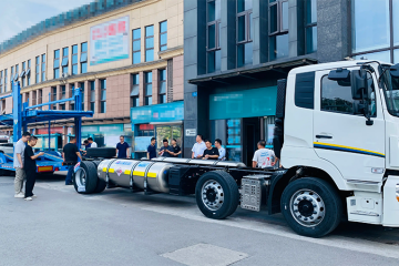  轎運大馬力新品正式發(fā)布！東風(fēng)商用車全國巡展火熱啟程 護航高效物流