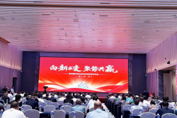 場景撬增量 新能源爆發(fā)，乘龍2025年合作伙伴年中會(huì)南寧舉辦