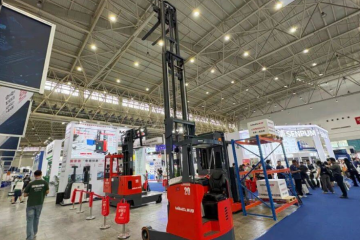 搬易通（MiMA米瑪）亮相武漢汽車制博會，破解倉儲物流增效難題