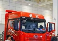 龍頭企業(yè)實踐點亮2025上海貨運車展，共探物流綠色智能轉(zhuǎn)型新路徑