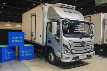 “冷鏈一哥”實至名歸！歐馬可冷藏車斬獲“2025年度第一推薦高端冷鏈輕卡”大獎