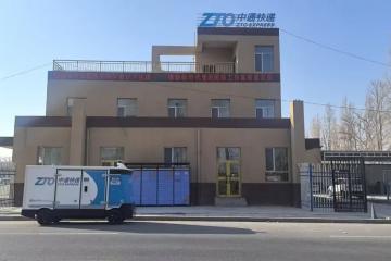 無人車在農(nóng)村哐哐干活