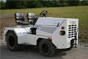 美國Taylor-Dunn TC-30 / 60牽引車