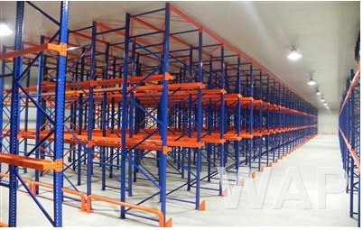 世倉駛入式貨架