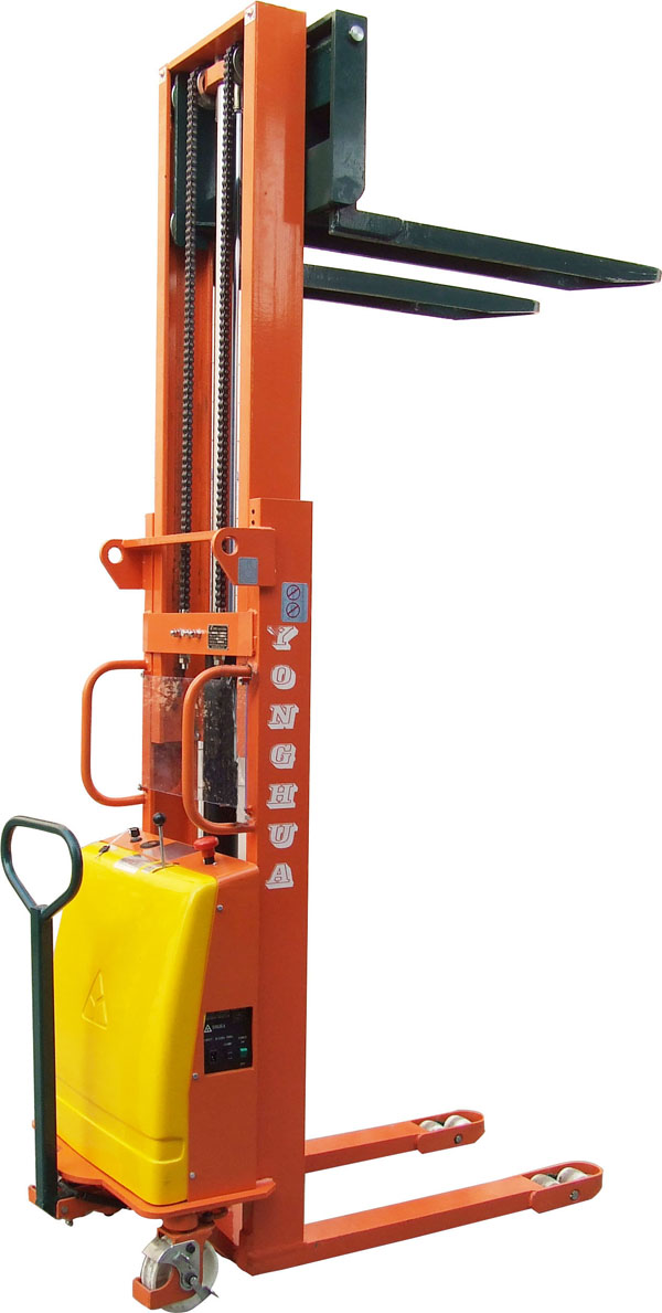 半電動堆高車DCS