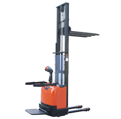 電動(dòng)堆高車CLB