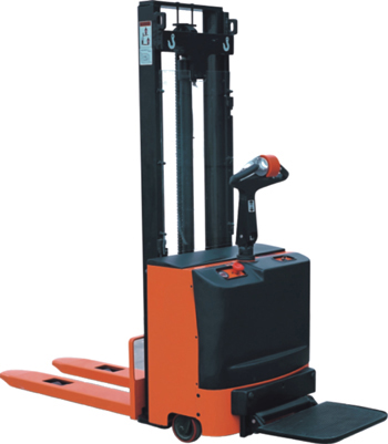 CL12系列全電動堆高車