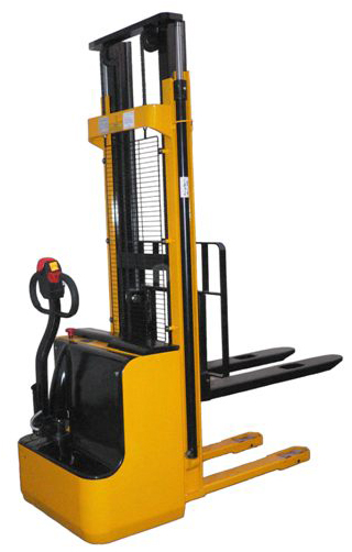 CDD邊輪駕駛電動(dòng)堆高車