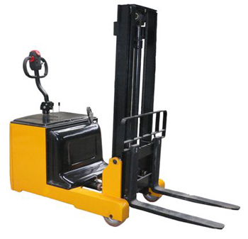 CPD平衡重式電動堆高車