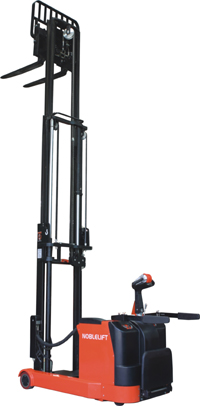 前移式電動(dòng)堆高車