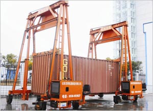 門架移動(dòng)式集裝箱吊車