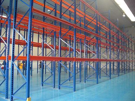 久威倉(cāng)儲(chǔ)設(shè)備供應(yīng)重型貨架，北京貨架