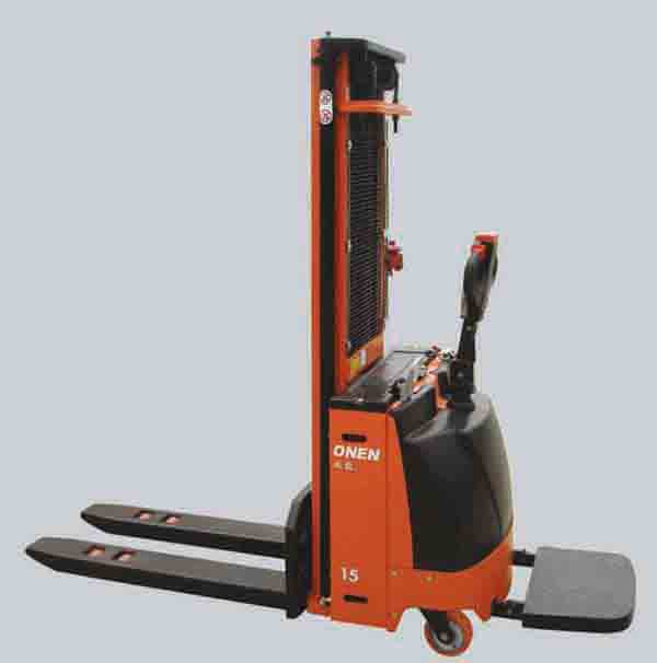 站駕式全電動堆高機(jī) 