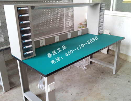 實驗室操作桌
