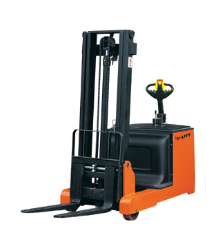 平衡重式電動堆高車FX0625