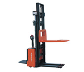 CG1646全電動(dòng)堆高車