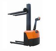 諾力系列全電動堆高車-CME