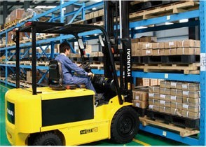 現(xiàn)代叉車HB30新品上市，超長(zhǎng)質(zhì)保