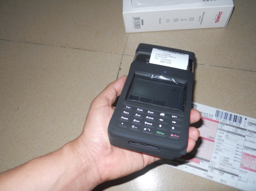 內(nèi)嵌高速熱敏打印 一維掃描PDA條碼POS機(jī)