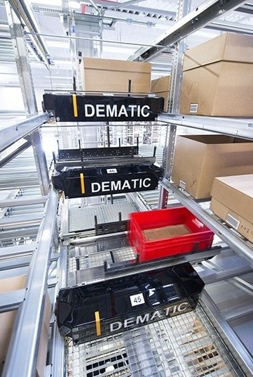 德馬泰克多層穿梭車(chē)