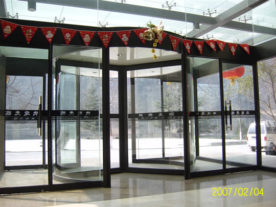 三翼自動(dòng)旋轉(zhuǎn)門 