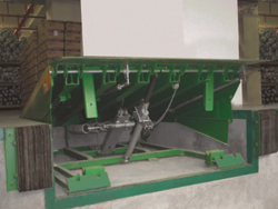 機(jī)械式貨臺高度調(diào)節(jié)板  東莞 達(dá)成 