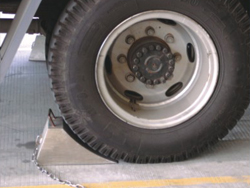 貨臺裝卸輔助工具  東莞 達(dá)成 