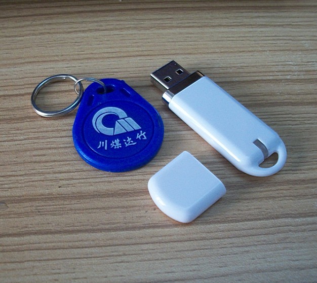 微型迷你13.56MHZ-ISO14443A IC讀卡器，支持Android，IOS