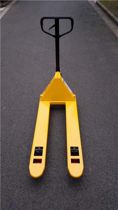 上海手動(dòng)液壓搬運(yùn)車選松江騰佑，液壓車價(jià)格公道質(zhì)量好